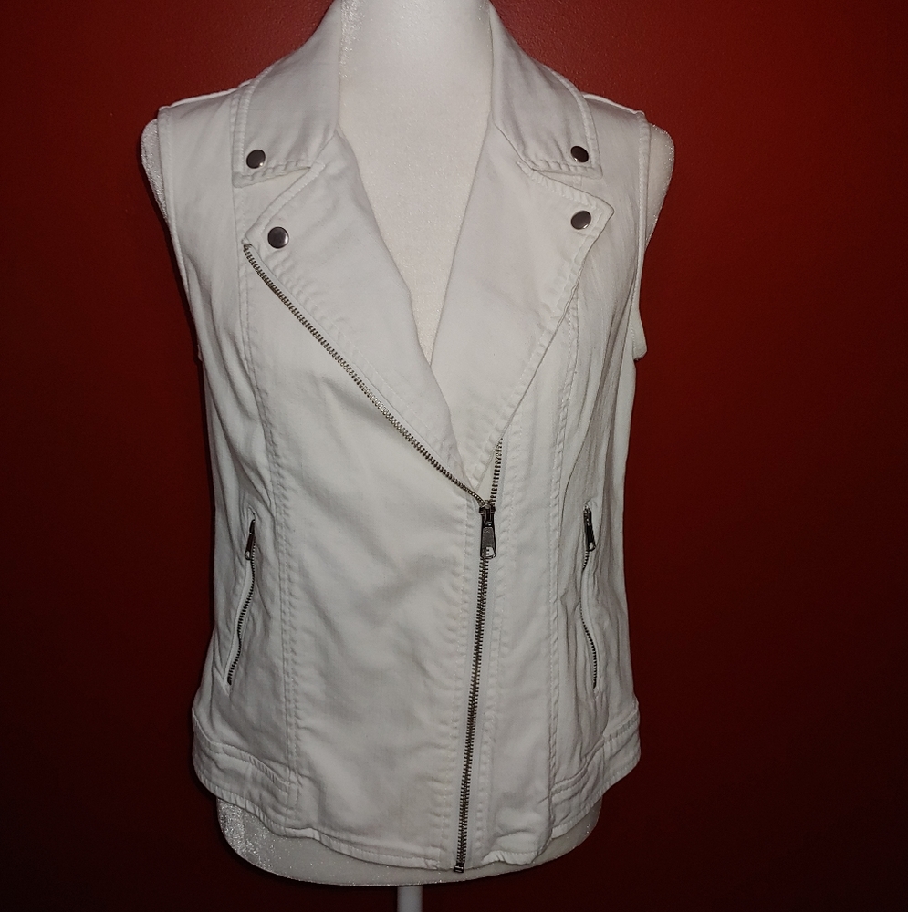 Apt. 9 Vest